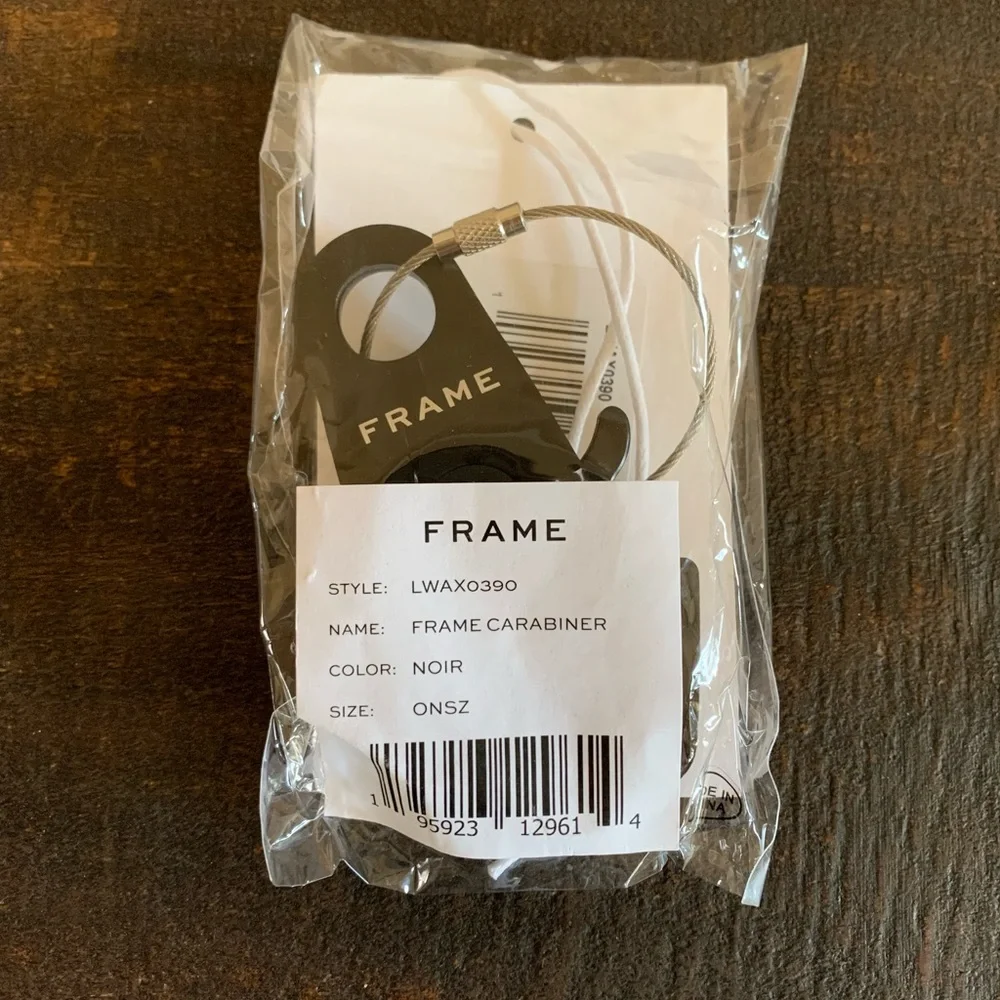 NWT-Frame Key Chain - Picture 2 of 8